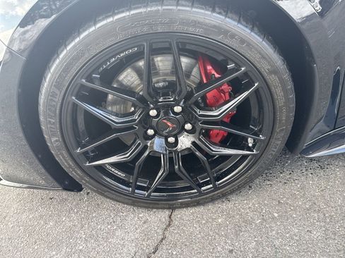 Used 2025 Chevrolet Corvette Z06 image 11