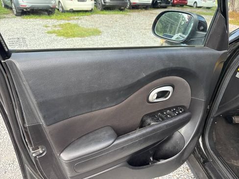 Used 2014 Kia Soul FWD image 12