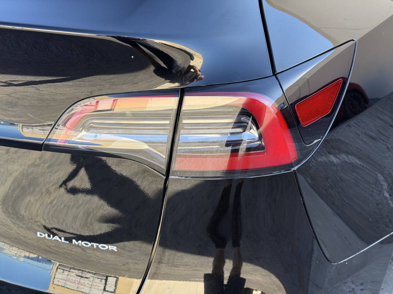 Used 2023 Tesla Model Y Long Range AWD/4WD image 37