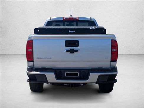 Used 2016 Chevrolet Colorado LT w/ LT Convenience Package RWD image 6