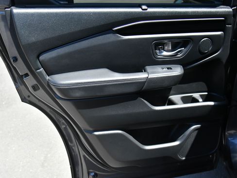 Used 2024 Honda Pilot EX-L image 37