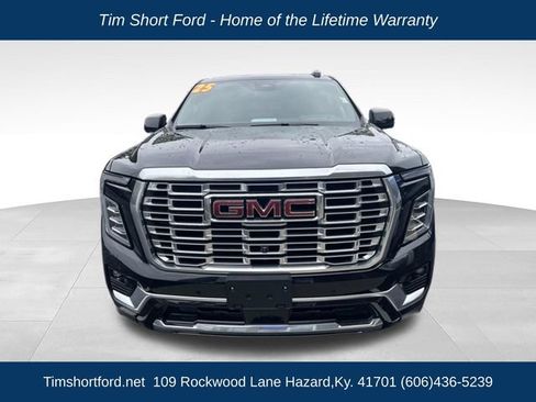 Used 2025 GMC Yukon Denali AWD/4WD image 2