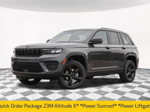 New 2025 Jeep Grand Cherokee Altitude image 2