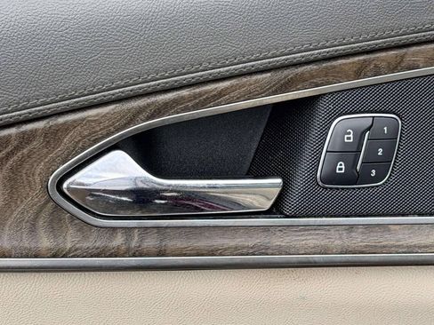 Used 2018 Lincoln MKX Reserve w/ Lincoln MKX Climate Package AWD/4WD image 12