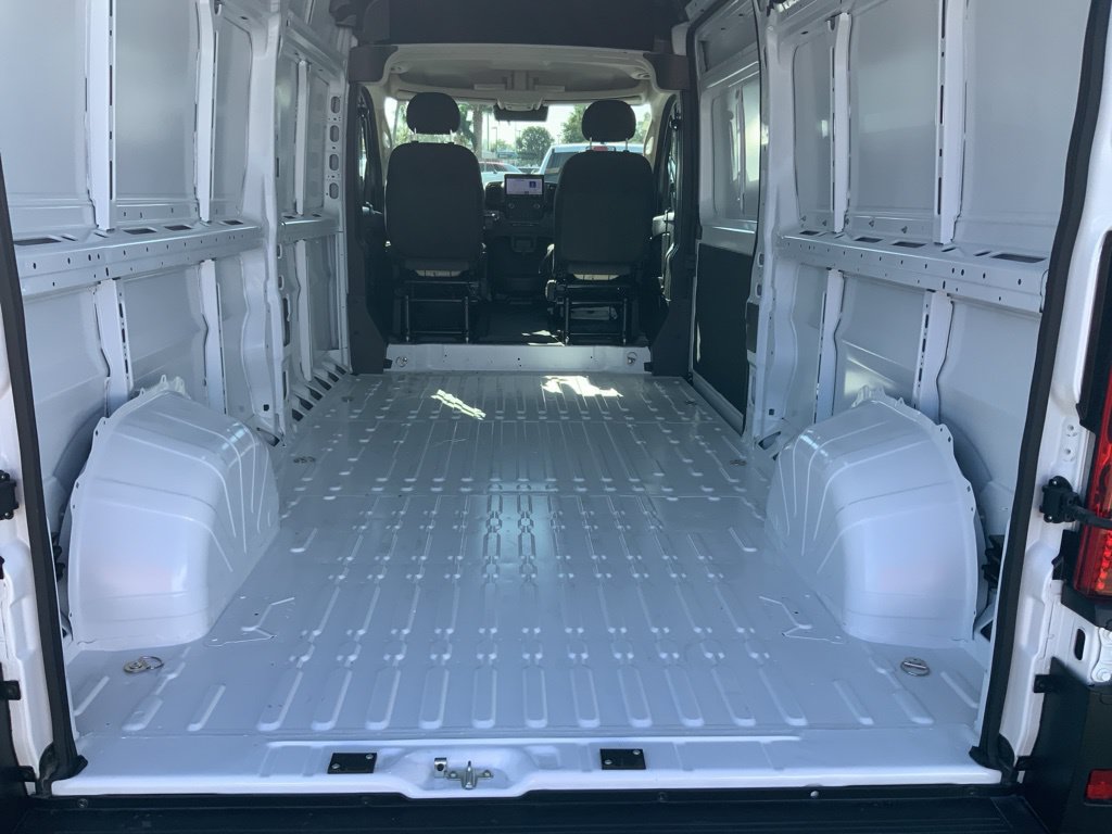 New 2025 RAM ProMaster 3500 w/ Convenience Group FWD image 9
