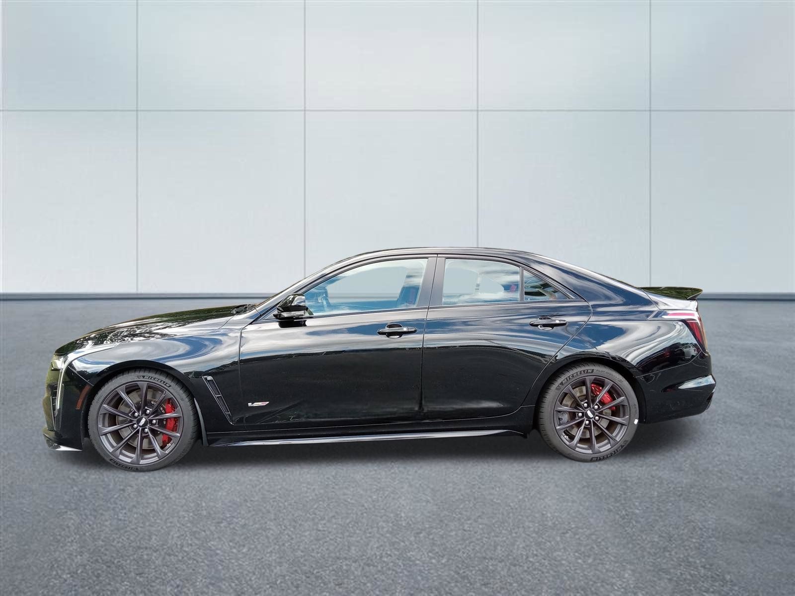 Used 2022 Cadillac CT4 V Blackwing w/ Technology Package RWD image 2