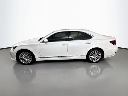 Used 2014 Lexus LS 460 AWD w/ Comfort Package image 4