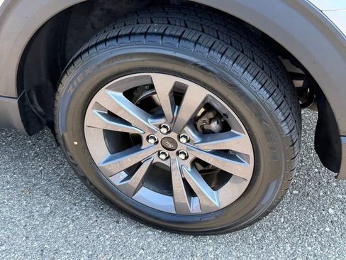 Certified 2023 Ford Explorer XLT w/ Equipment Group 202A AWD/4WD image 6