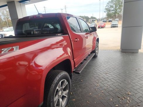 Used 2015 Chevrolet Colorado Z71 image 10