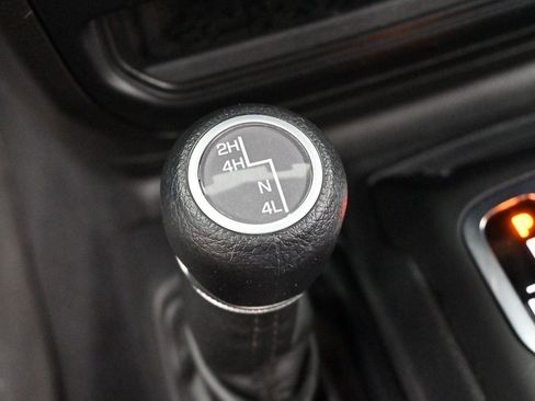 Used 2021 Jeep Gladiator Sport AWD/4WD image 24