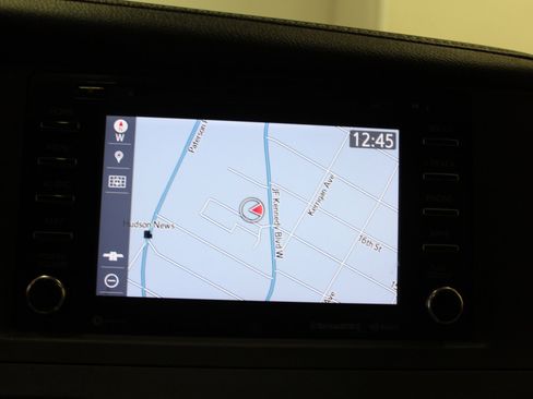 Used 2019 Toyota Sienna XLE image 17