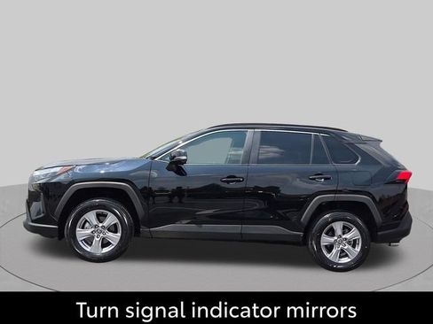 Used 2025 Toyota RAV4 XLE AWD/4WD image 10