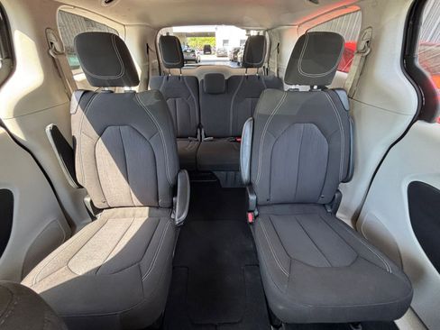 Used 2024 Chrysler Voyager LX FWD image 41
