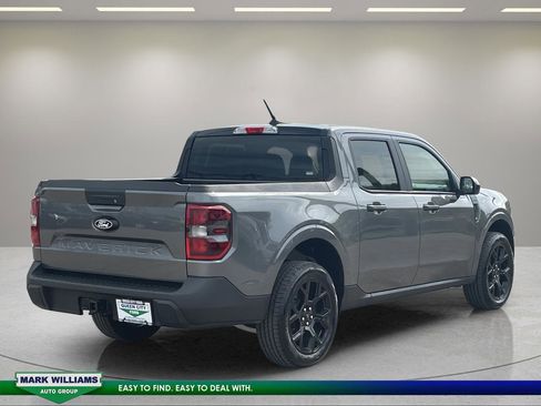 Used 2025 Ford Maverick XLT w/ Black Appearance Package image 3