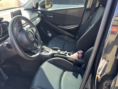 Used 2017 Toyota Yaris iA image 7