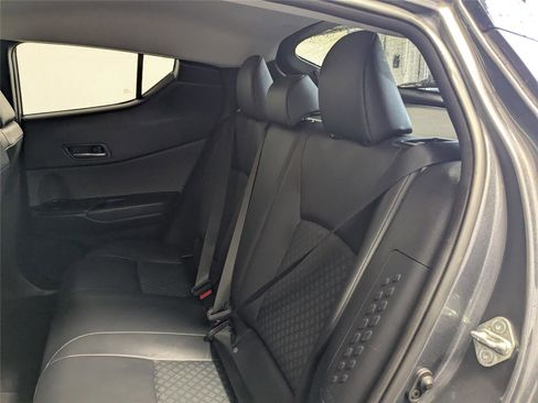 Certified 2022 Toyota C-HR Limited image 29