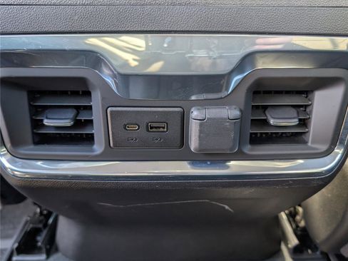 Used 2022 Chevrolet Silverado 2500 LTZ w/ LTZ Plus Package image 15