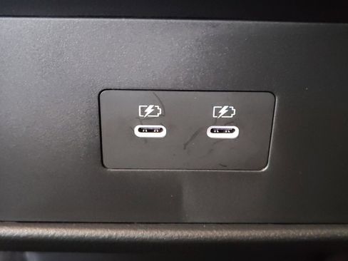 Used 2025 Nissan Rogue SV w/ SV Premium Package FWD image 34