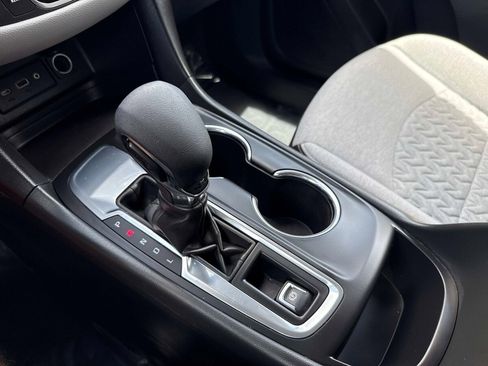 Used 2023 Chevrolet Equinox LS w/ LS Convenience Package FWD image 23