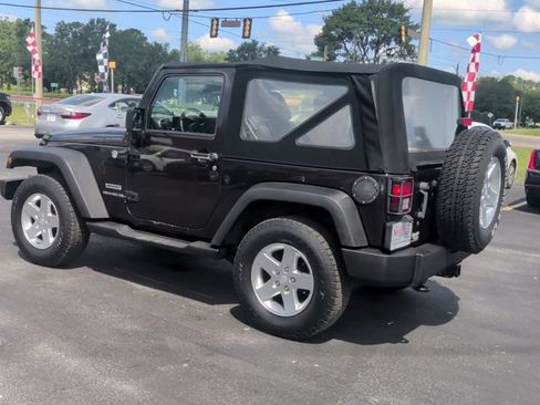 Used 2013 Jeep Wrangler Sport AWD/4WD image 6