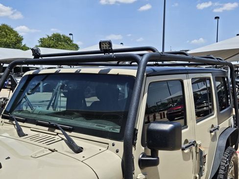 Used 2018 Jeep Wrangler Unlimited Sport S AWD/4WD image 9