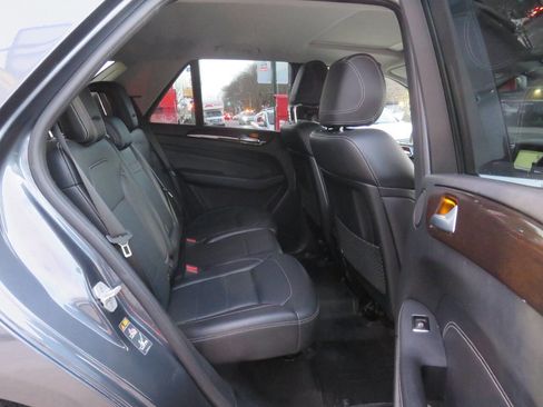 Used 2014 Mercedes-Benz ML 350 ML 350 4MATIC AWD 4dr SUV image 21