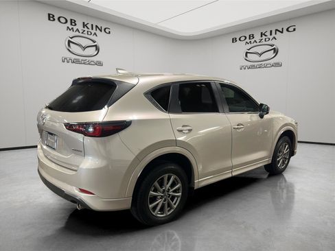 Used 2025 MAZDA CX-5 AWD 2.5 S w/ Select Package image 5