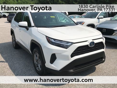 Used 2022 Toyota RAV4 XLE w/ Convenience Package AWD/4WD image 1