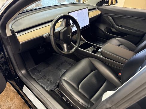 Used 2019 Tesla Model 3 Standard Range Plus image 26