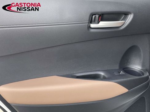 Used 2026 Toyota Corolla Cross XLE w/ Convenience Package image 14