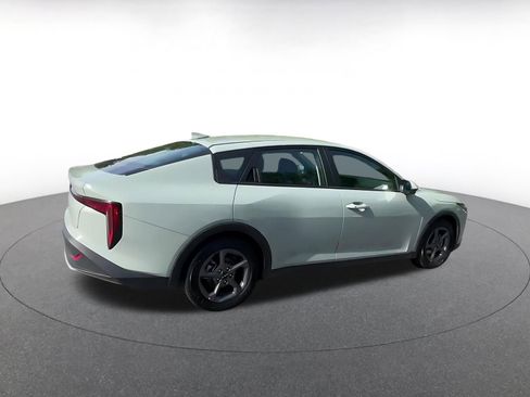 Used 2025 Kia K4 FWD image 15