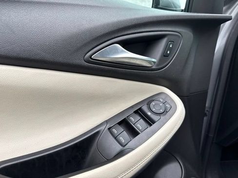 Used 2023 Buick Encore GX Preferred w/ Cold Weather Comfort Package FWD image 10