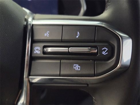 Used 2025 GMC Canyon Elevation w/ Convenience Package image 26