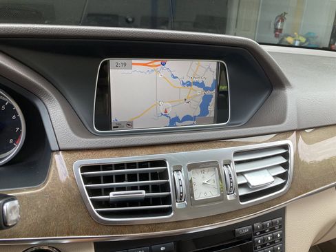 Used 2014 Mercedes-Benz E 350 4MATIC Wagon image 29