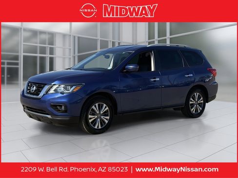 Used 2020 Nissan Pathfinder SV image 1