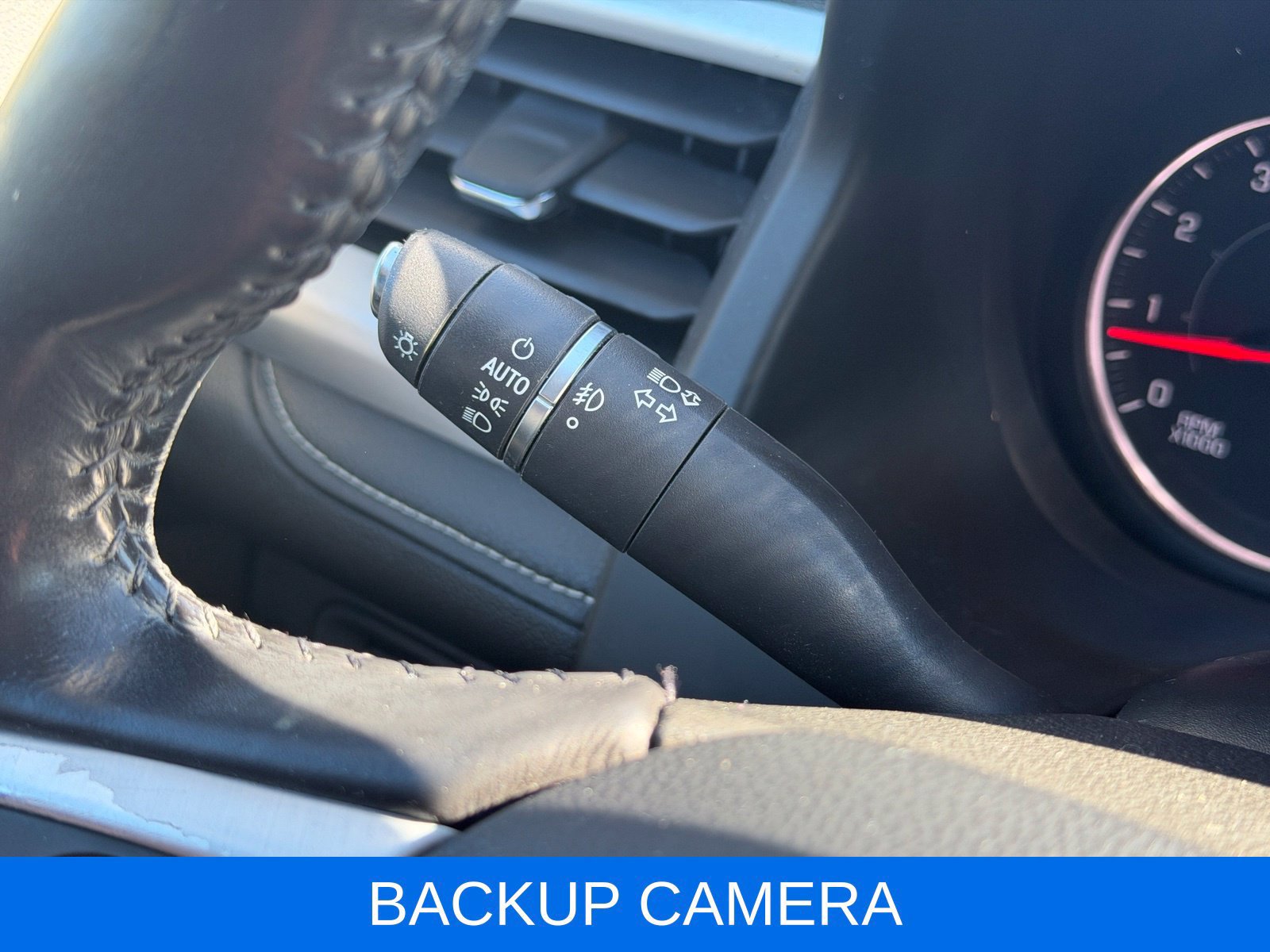 Used 2019 GMC Acadia SLT AWD/4WD image 18