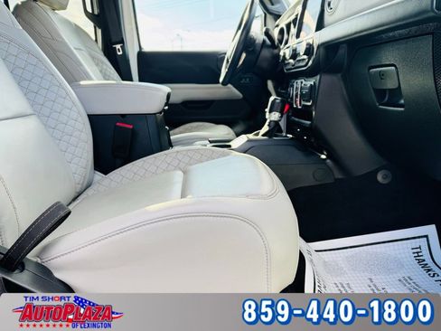 Used 2022 Jeep Gladiator Overland image 58