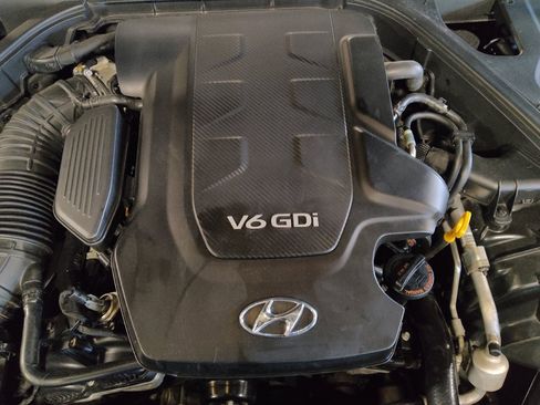 Used 2015 Hyundai Genesis 3.8 image 30