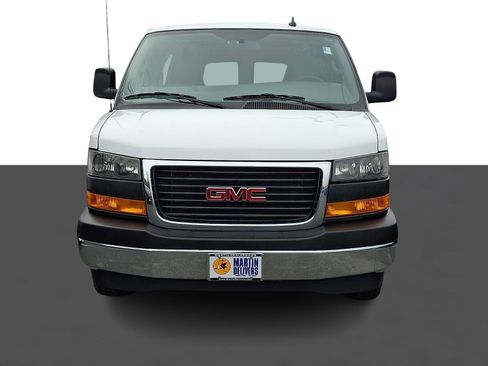 Used 2021 GMC Savana 2500 w/ Driver Convenience Package image 2