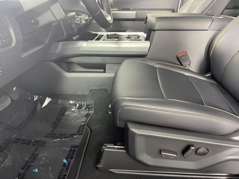 New 2025 Ford F350 Lariat w/ Lariat Ultimate Package image 44