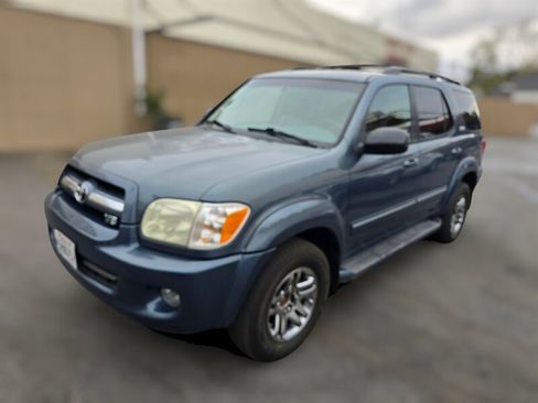 Used 2006 Toyota Sequoia SR5 image 1