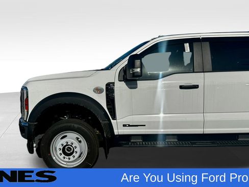 New 2025 Ford F450 XL w/ XL Chrome Package image 19