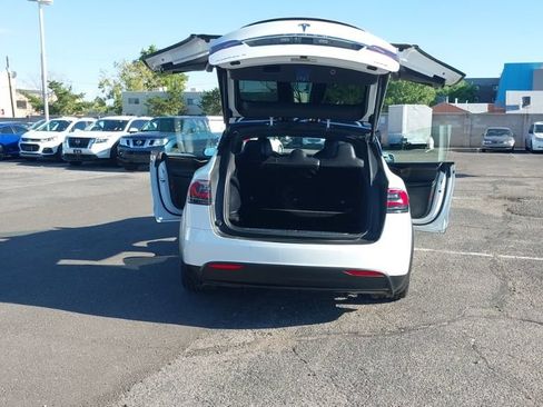 Used 2018 Tesla Model X 100D AWD/4WD image 9