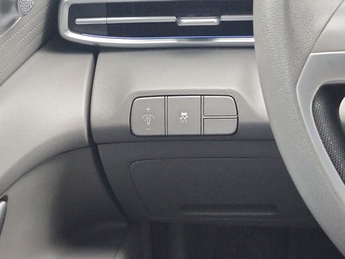 Certified 2024 Hyundai Elantra SEL FWD image 13