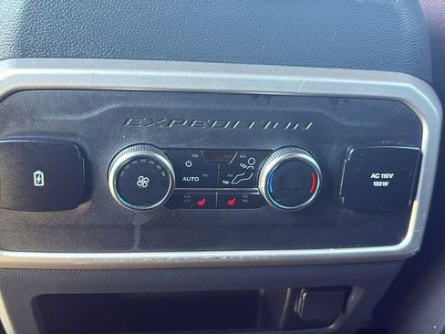 Used 2024 Ford Expedition Limited image 18