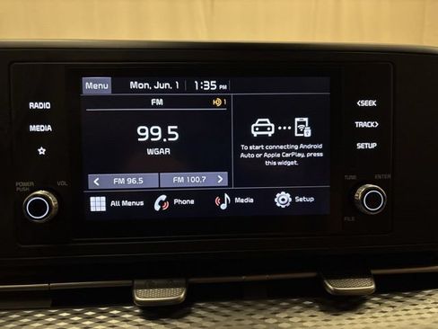 Certified 2024 Kia Carnival LX FWD image 17
