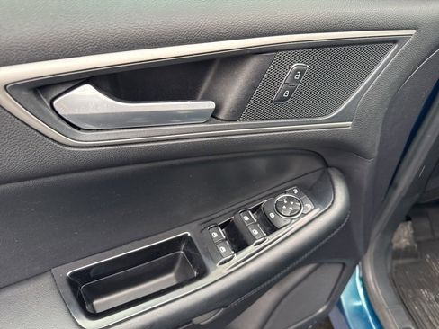 Used 2020 Ford Edge SEL w/ Convenience Package image 16