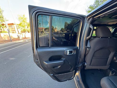 Used 2022 Jeep Wrangler Unlimited Sport AWD/4WD image 20