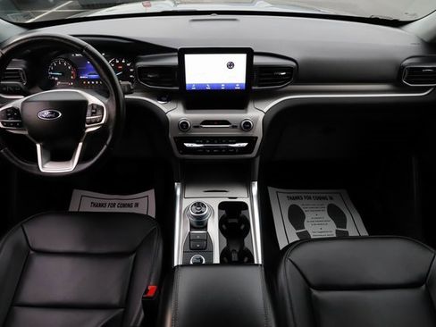 Used 2023 Ford Explorer XLT w/ Equipment Group 202A image 22