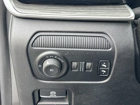 Used 2022 Jeep Wagoneer Series II w/ Convenience Group I AWD/4WD image 26